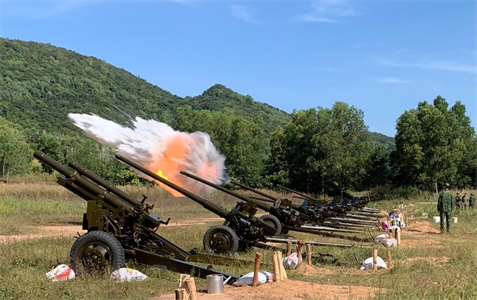 thuc-hanh-ban-kiem-tra-phao-85mm.png